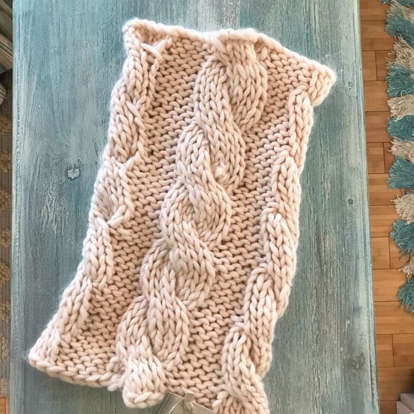 Lemon Beige Cable Knit Tube Scarf NWT - Picture 2 of 6